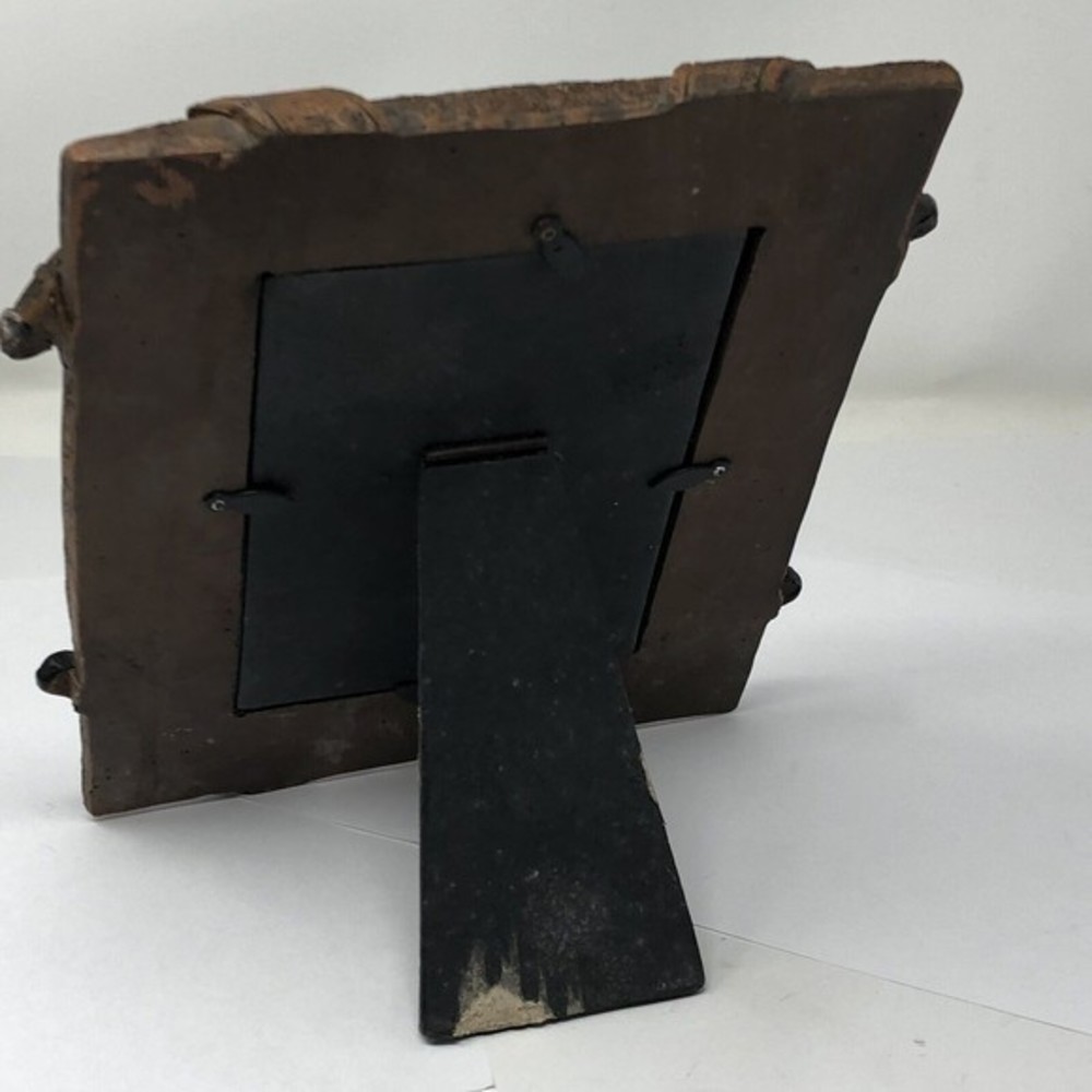 Resin Picture Frame For 4x6 Photo Eagle W/  Faux Leather Look Luggage‎ Straps - Picture 5 of 12